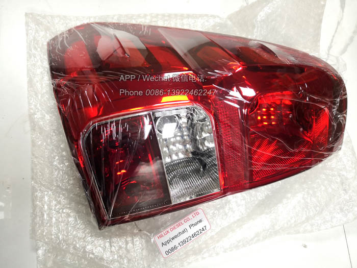 81560-0K260,Toyota Hilux Revo Rear Lamp,81560-0K261